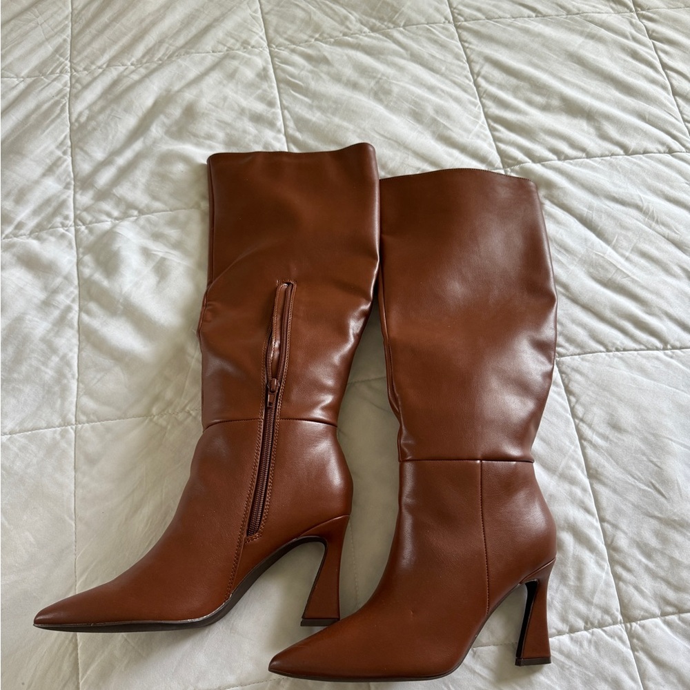 Just fab boots never worn or used